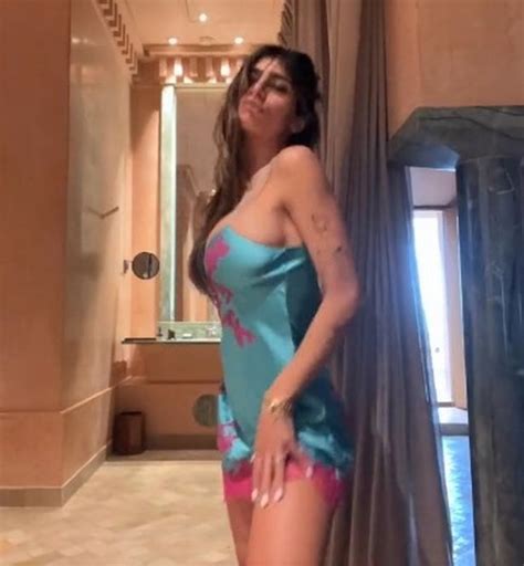 Mia Khalifa Wows Fans By Flashing Knickers And Sexy Twerking To