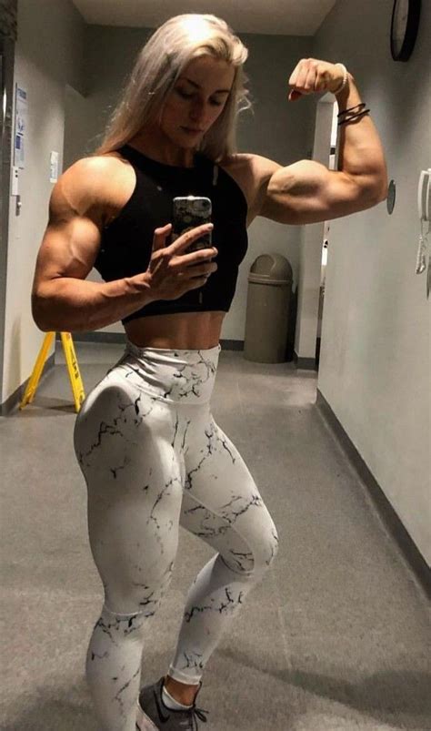 Pin By Dak On Female Biceps Female Biceps Muscle Women Womens Fitness