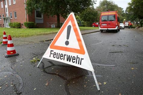 Die meisten feuerwehreinsätze werden von den kommunen allerdings nicht berechnet. Sturm über NRW: Feuerwehreinsätze und Verkehrsstörungen