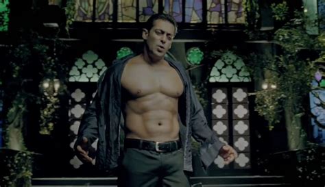 Salman Khan To Flaunt Six Pack Abs In Prem Ratan Dhan Payo His Top Shirtless Moments On