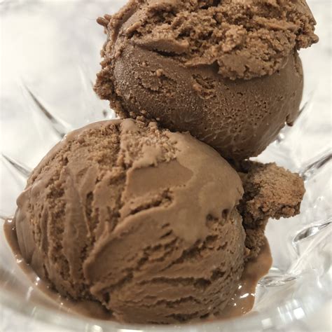 The Best Homemade Chocolate Or Vanilla Ice Cream Diy Dougherty