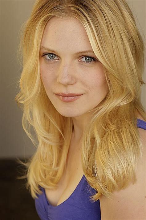Emma Bell As Becca Taylor Famous Celebrities Celebs Hot Blondes