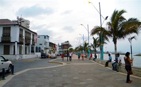 Location of archeological sites of the ancient las vegas culture (8000 bce to 4600 bce ), valdivia. Playa de La Libertad. Santa Elena Ecuador. Foto ...