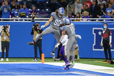 Detroit Lions Look Set To Bet On Tj Hockensons Future Production