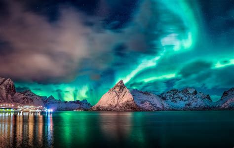 Download Lake Winter Mountain Light Sky Night Nature Aurora Borealis Hd