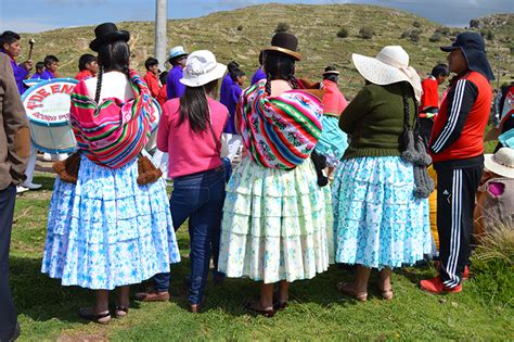 Making Beauty The Wearing Of Polleras In The Andean Altiplano Portal