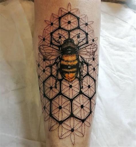 25 Best Bee Tattoo Ideas For Women Beautiful Dawn Designs Bee