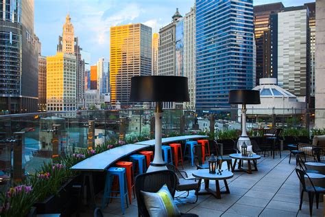 25 Best Rooftop Bars In Chicago That Are Open Now