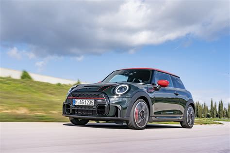 2022 Mini Jcw Is Your 228hp 32900 Subcompact Hot Hatch Carscoops