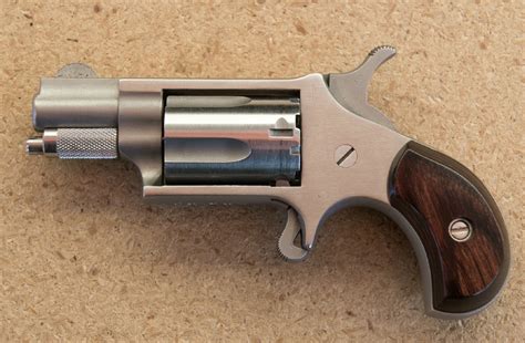 North American Arms Model Naa22 Single Action 5 Shot Derringer 22 Lr