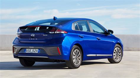 As the first model in hyundai's new ioniq brand dedicated to battery electric vehicles (bev), ioniq 5 sets the benchmark to redefine the electric mobility lifestyle with sustainable and innovative features. 2020 Hyundai Ioniq review: Massive boost in range to 311km ...