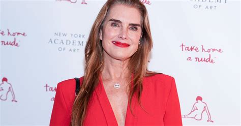 Brooke Shields Near Fatal Seizure Excessive Water Intake And Sodium Deficiency Leads To Grand