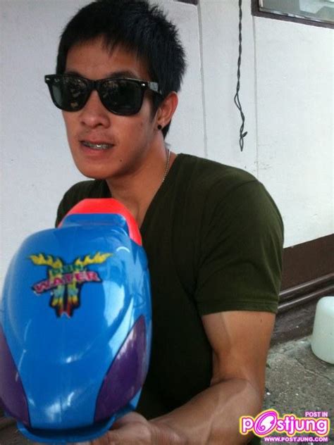 ออกแบบโลโก้ง่ายๆ ด้วย canva ที่ช่วยให้คุณออกแบบโลโก้สินค้า โลโก้แบรนด์ของคุณเองได้อย่างไม่ซ้ำใคร และมีความหมายดีดีตามสไตล์ของคุณได้อย่าง. นักกีฬายิมนาสติก ทีมชาติไทย