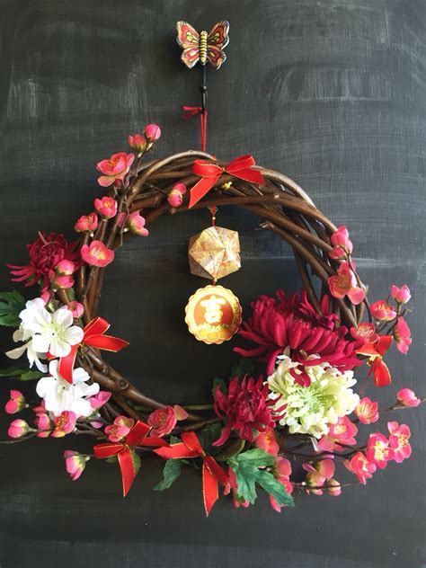I haven't decided whether i'll be indulging in any fortune cookies yet, but no doubt i'll be doing a loft run for the diy decorations i made last year. Chinese New Year Wreath … | New year diy, Chinese new year ...