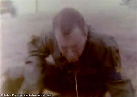Video Shows Us Soldiers Exposed To Tear Gas Daily Mail Online