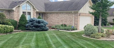 4 Reasons You Should Hire Professionals To Mow Your Lawn Big Lakes