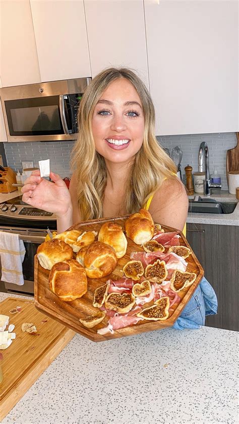 Diningwithskyler On Instagram Baked Brie And Prosciutto Bites With