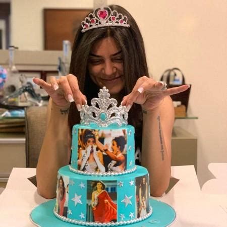 Sushmita sen at the finale of femina miss india 1994. Happy Birthday Sushmita Sen: Journey of Former Miss ...