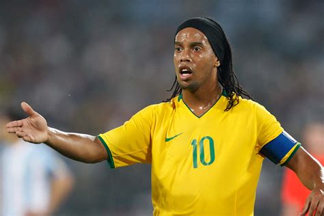 Only the most amazing soccer player in the present world. Ronaldinho names one player he wished to play with - Daily ...