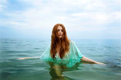 A Photographer Is Documenting Beautiful Redheads Around The World