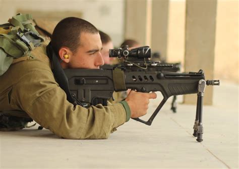 Introducing Israels Deadly Tavor Assault Rifle It Fires 800 Rounds