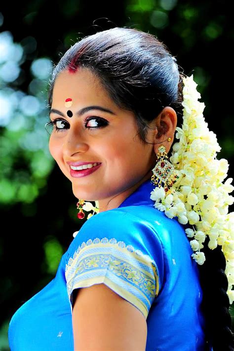 With several accolades to her name, this indian darling has burst upon the world stage when her striking beauty ravishing kirti kharbanda is an indian actress and model, widely noted for her work in kannada she is one of the most famous and highest paid actresses of south indian film industry. Malayalam Movie Serial Actress Sruthi Lakshmi Hot Unseen Stills - MOVIEEZREEL.BLOGSPOT.COM