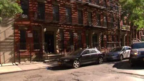 woman 27 killed in fall from apartment building roof in hell s kitchen abc7 new york