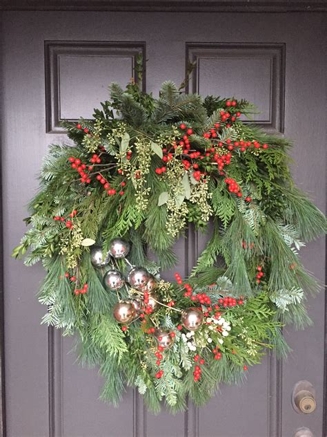 See more ideas about christmas decorations, christmas diy, christmas. Christmas wreath by Carla mcgillivray | Christmas window boxes, Christmas swags