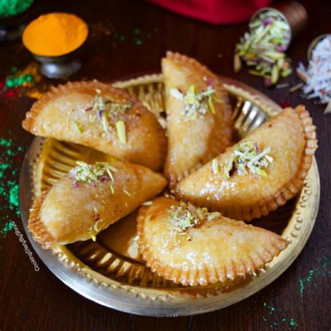 Gujiahand Pies Filled With Dry Fruits