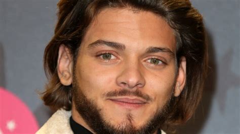 May 03, 2018 · la maladie de charcot est une maladie bien souvent mortelle (dans 90 % des cas dans les 3 à 5 ans suivant l'apparition des symptômes) qui touche principalement les personnes ayant entre 40 et 60 ans et davantage les hommes que les femmes. Rayane Bensetti anéanti : son père vient de succomber à la ...