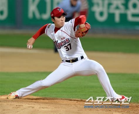 전 야구선수 리포터처자의 건강미 김가영 기상캐스터 인스타 몸매 처음보는 여배우 왕지혜 수영복 하체가 유난히 발달한 있지 채령 직찍에 더잘찍히는 신비 라인. 박지훈(야구선수) - 리그베다위키