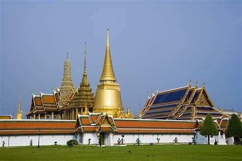 Tour Temple Of The Emerald Buddha Wat Phra Kaew