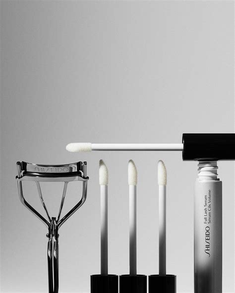 shiseido discover shiseido s dynamic lash duo our iconic eyelash curler offers instant l