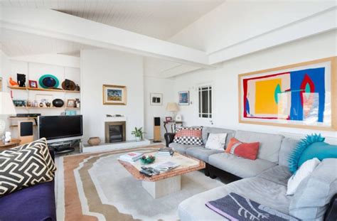 25 Stylish Ideas To Pull Off Color In Your Space - DigsDigs