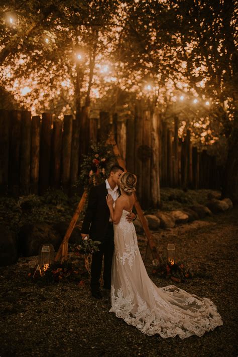 Moody Fall Wedding Styled Shoot — Chi Thee Wed
