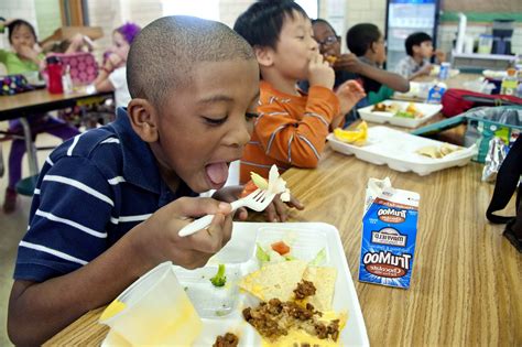 Decalogo per una corretta e sana alimentazione, 10 regole preziose da seguire:more.non saltare mai la prima colazione: Quanto è importante seguire una sana alimentazione sin da ...