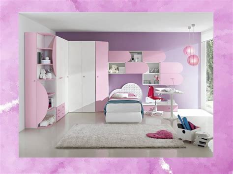 La collezione viola notte racchiude in sé tutto ciò che hai sempre sognato per la tua casa: Cameretta Rosa con letto a Cuore