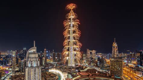 The Worlds Tallest Building Captivates The Globe With Spectacular New