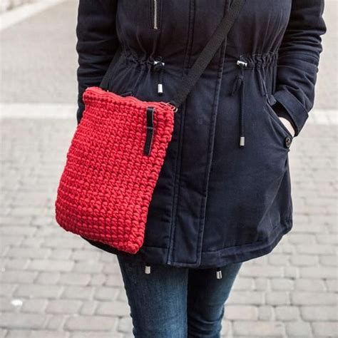Sep 16, 2019 · words that start with k! Red Cross Shoulder Crochet Purse | Etsy | Crochet purses ...
