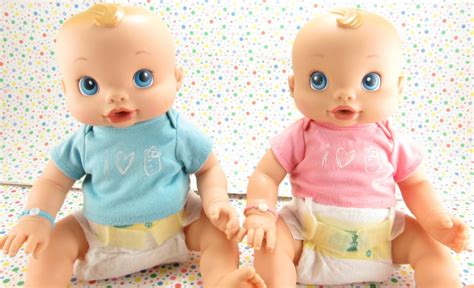 1119sold Baby Alive Twins 2006 Baby Alive Boy Wets N Wiggles