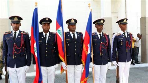 La información fue dada a conocer por el primer ministro interino de ese. Presidente de Haití instaura mando para el nuevo Ejército ...