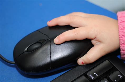 This very simple game teaches kids to move the mouse and click. 12 Websites to Teach Mouse Skills | Teaching, Skills ...