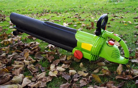 You will need to push the switch so that it is facing the i which indicates that the leaf blower is set to run. Make a selection of your best leaf blower - Smart Deco Furniture