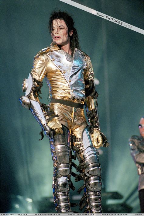 / let the gold come forth / show me the gold / gold, out! I LOVE YOU MJ!!! - Michael Jackson's Gold Pants Photo ...