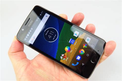 Motorola Moto G5 Review Motorola Plays It Safe With A Compromise