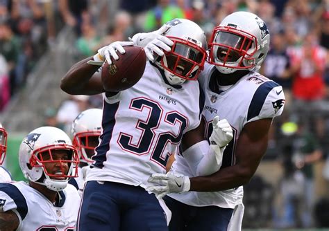 Report Devin McCourty Patriots Agree To Two Year Extension Sports