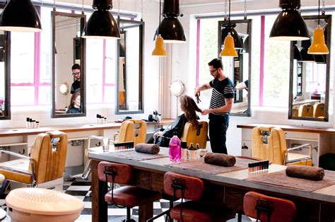 5ive is a freelance stylist highly regarded in the industry who boasts celebrity clients and works on some of the biggest black hair and beauty shows. Quick beauty treatments in London - Health and beauty in ...