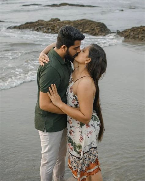 Lovely Couple Shootout On Instagram Resting Beach Faces Beach Kissme S In