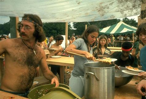 Rare Historical Images From The Woodstock Music Festival Groovy