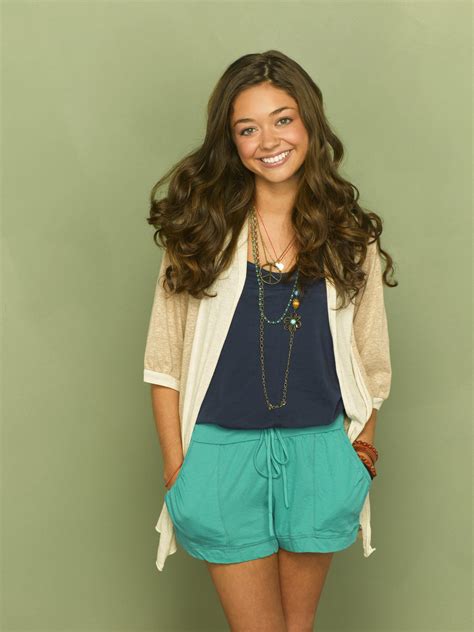Sarah Hyland As Haley Dunphy On Modern Family Sitcoms Online Photo Galleries